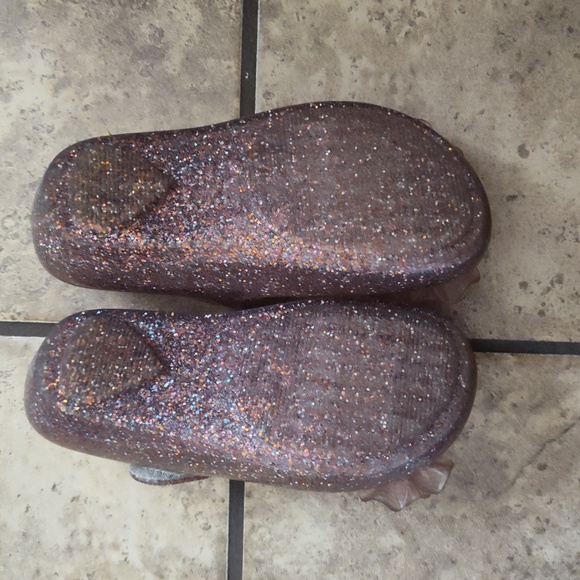 SOLD Mini Melissa - Picture 3 of 4